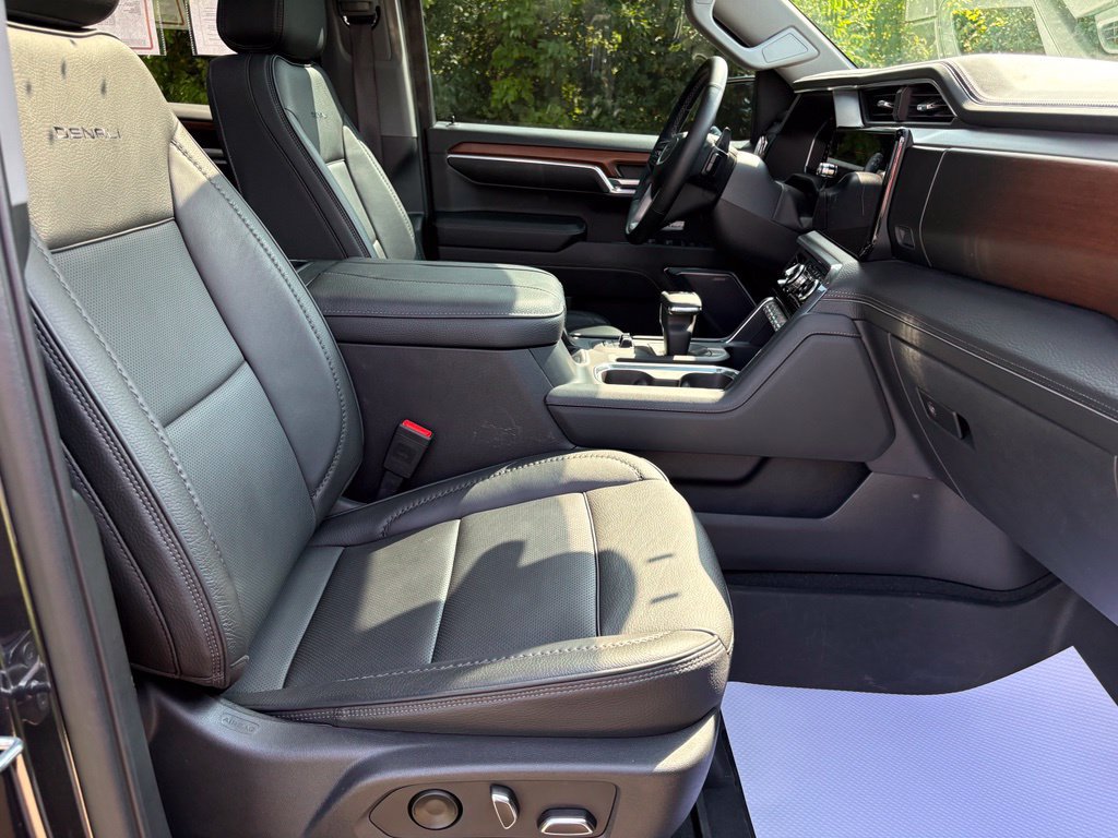 Used 2023 GMC Sierra 1500 Denali w/ Denali Reserve Package AWD/4WD image 46
