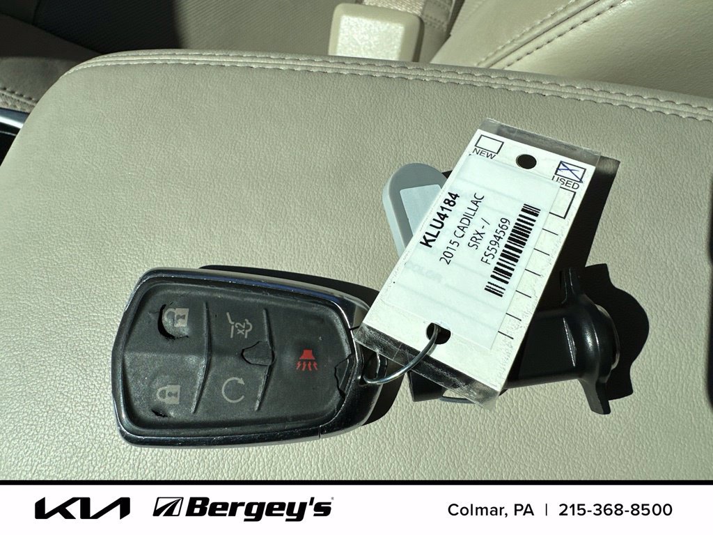Used 2015 Cadillac SRX Luxury w/ Driver Awareness Package FWD image 23