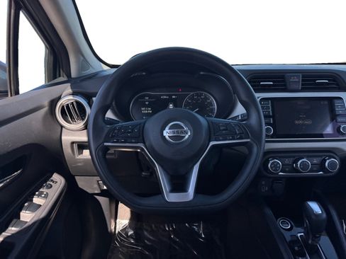 Used 2021 Nissan Versa SV FWD image 12