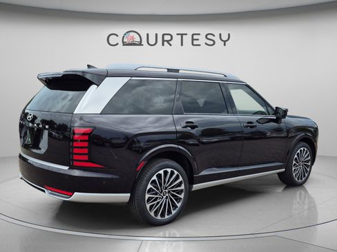 New 2026 Hyundai Palisade Calligraphy FWD image 5