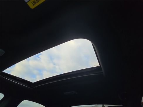 Used 2024 Kia Forte GT-Line w/ GT-Line Premium Package image 27