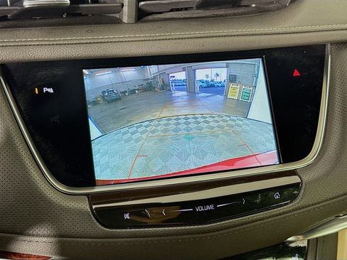 Used 2019 Cadillac XT5 Luxury image 18