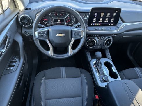 Used 2025 Chevrolet Blazer LT image 12