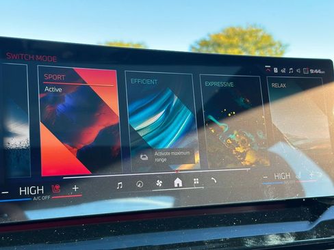 New 2025 BMW i5 M60 w/ Premium Package image 40