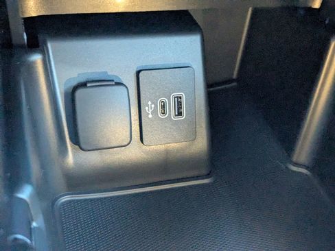 New 2025 Ford Explorer Active w/ Active Comfort Package image 21