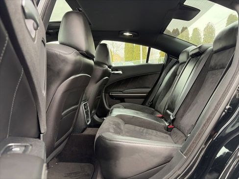 Used 2018 Dodge Charger GT image 15