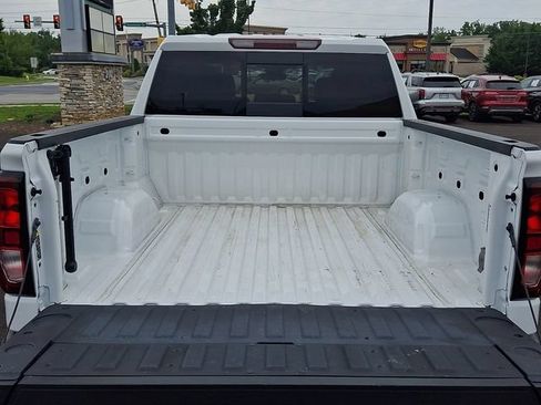 Used 2023 GMC Sierra 1500 Elevation w/ Preferred Package AWD/4WD image 29