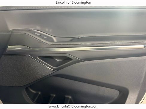New 2026 Lincoln Navigator L Reserve AWD/4WD image 19
