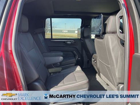 New 2026 Chevrolet Suburban RST image 26