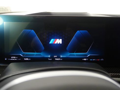 Certified 2025 BMW X7 M60i image 26