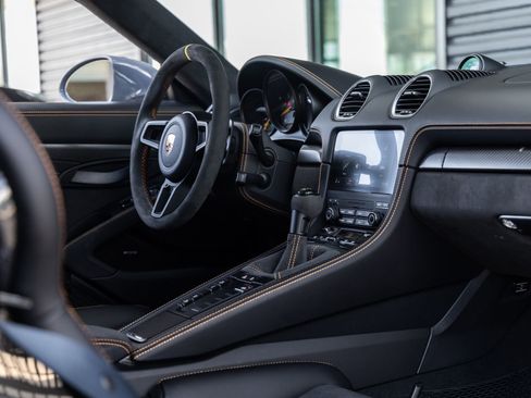 Certified 2025 Porsche 718 Boxster Spyder RS RWD image 46
