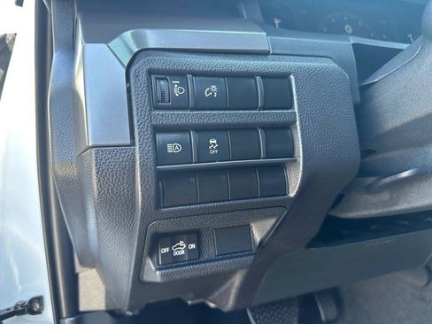 Used 2024 Toyota Tacoma SR5 AWD/4WD image 28