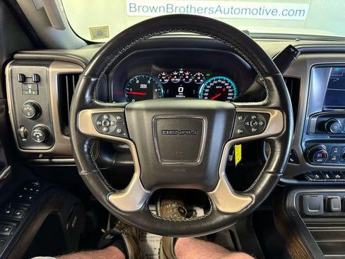 Used 2019 GMC Sierra 2500 Denali w/ Duramax Plus Package AWD/4WD image 32