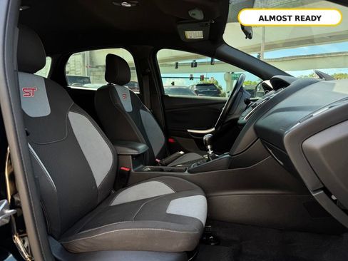 Used 2017 Ford Focus ST FWD image 23