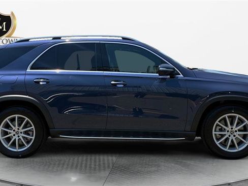Used 2024 Mercedes-Benz GLE 450e 4MATIC w/ Winter Package image 6