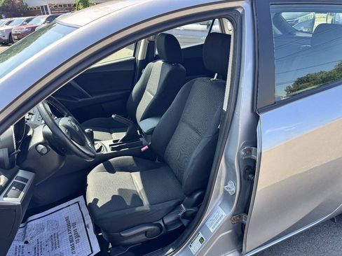 Used 2013 MAZDA MAZDA3 i Touring FWD image 14