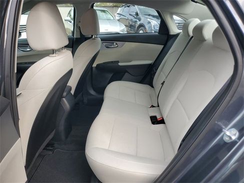 Used 2022 Kia Forte LXS w/ LXS Technology Package image 10