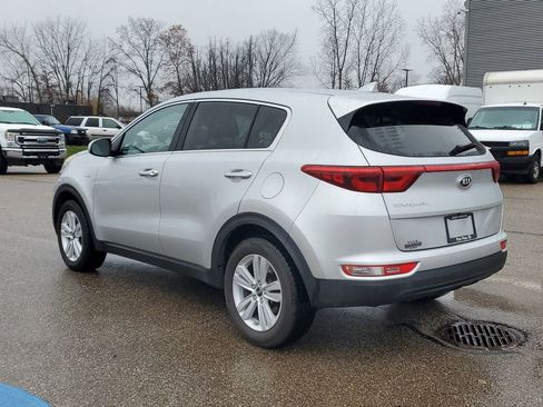 Used 2019 Kia Sportage LX image 4