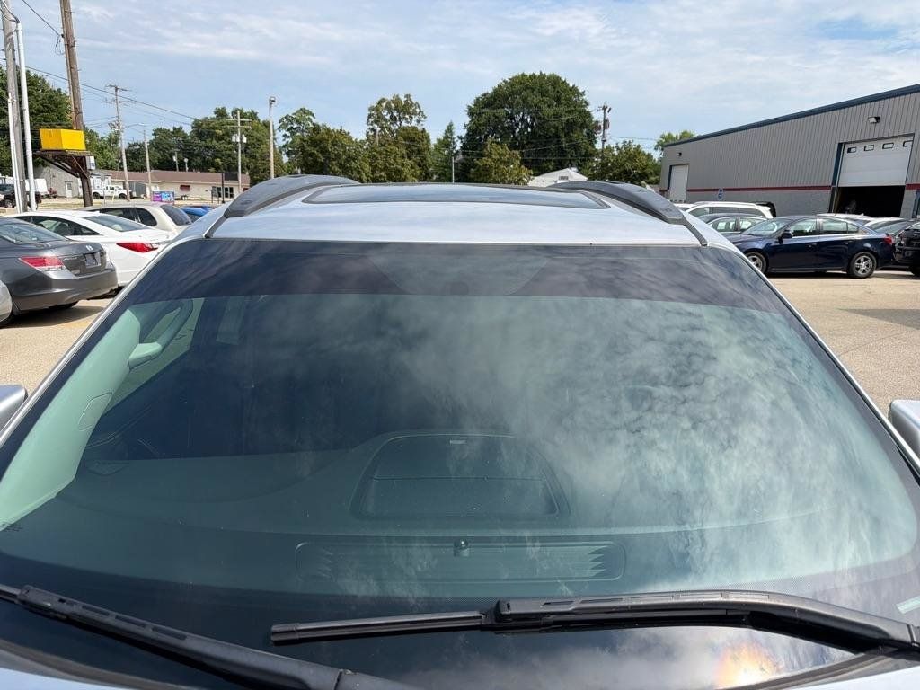 Used 2014 Chevrolet Traverse LT FWD image 4