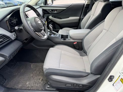 Used 2025 Subaru Outback Premium image 24