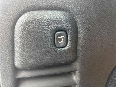 Used 2017 Jeep Grand Cherokee Limited w/ Luxury Group II image 20