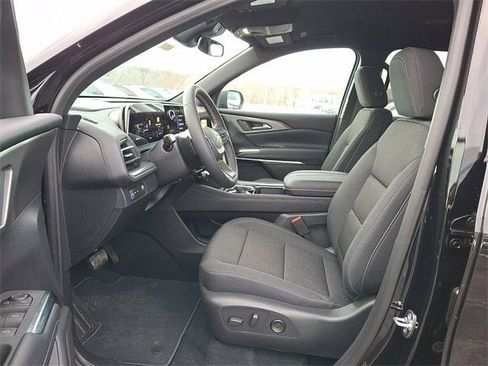 New 2026 Chevrolet Traverse LT image 7