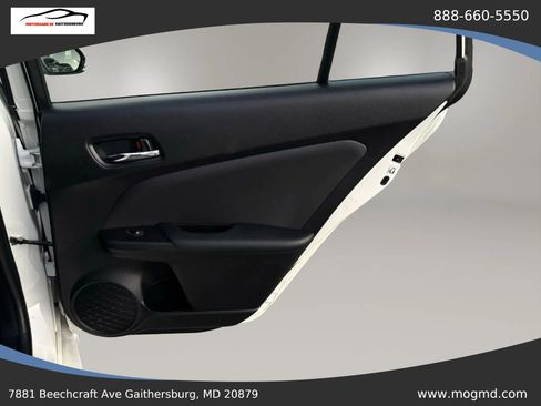 Used 2018 Toyota Prius Prime Plus w/ Carpet Mat Package FWD image 26