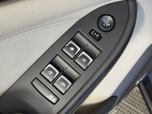 Used 2017 Cadillac CTS Luxury RWD image 23