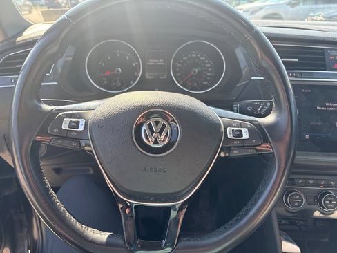 Used 2019 Volkswagen Tiguan SE w/ Panoramic Sunroof Package AWD/4WD image 16