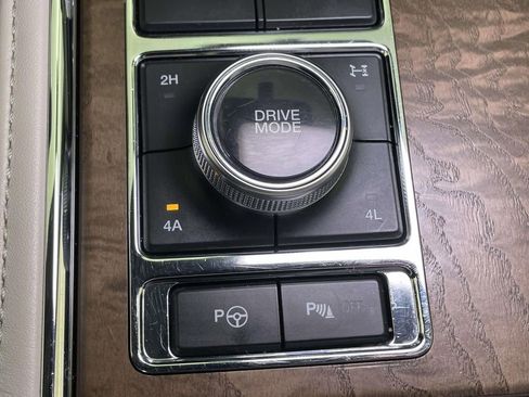 Used 2020 Ford Expedition Max Platinum image 35