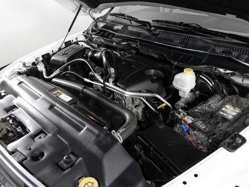 Used 2015 RAM 1500 Laramie w/ Convenience Group image 42