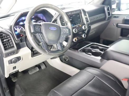 Used 2019 Ford F250 XLT w/ XLT Premium Package AWD/4WD image 23