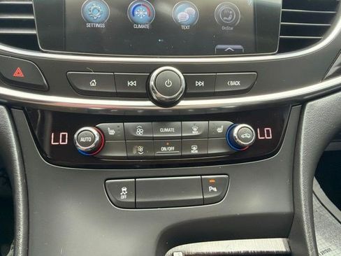 Used 2018 Buick LaCrosse Essence FWD image 28