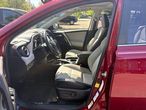 Used 2018 Toyota RAV4 Limited w/ Advanced Technology Package AWD/4WD image 12