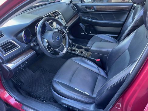 Used 2018 Subaru Outback 2.5i Limited image 11