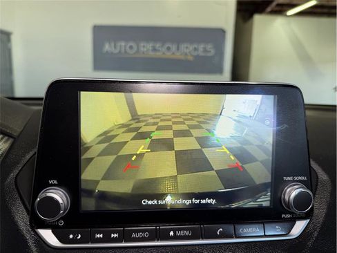 Used 2023 Nissan Sentra SV image 41