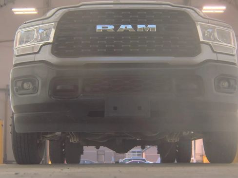 Used 2022 RAM 3500 Big Horn w/ Level C Equiment Group AWD/4WD image 7