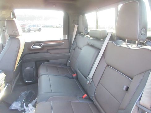 New 2026 GMC Sierra 2500 Denali w/ Denali Reserve Package AWD/4WD image 13