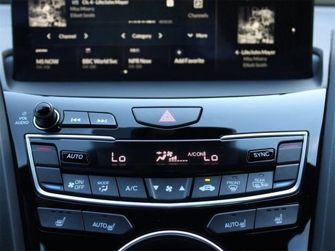 Certified 2025 Acura RDX SH-AWD image 23