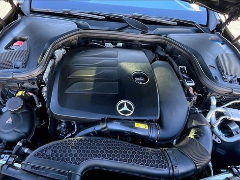 Used 2022 Mercedes-Benz E 350 4MATIC Sedan image 31