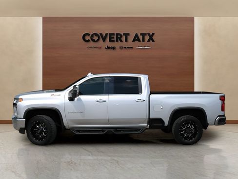 Used 2021 Chevrolet Silverado 2500 LTZ w/ LTZ Plus Package AWD/4WD image 2