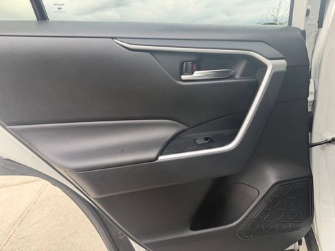 Used 2025 Toyota RAV4 XLE AWD/4WD image 22