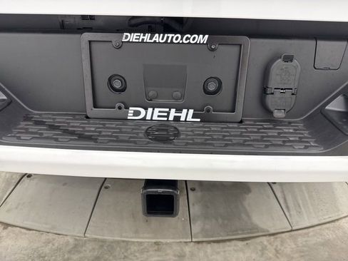 New 2026 RAM 1500 Laramie w/ Laramie Preferred Package AWD/4WD image 9