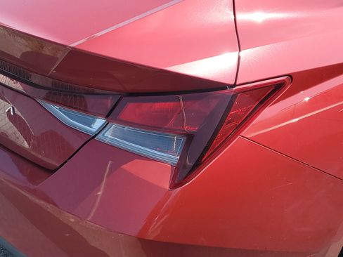 Used 2021 Hyundai Elantra SEL FWD image 8
