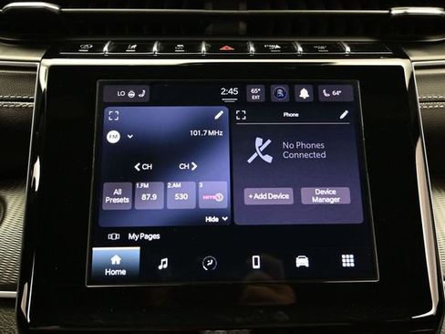 Used 2025 Jeep Grand Cherokee Altitude AWD/4WD image 6