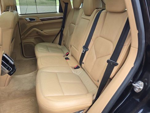 Used 2013 Porsche Cayenne image 30