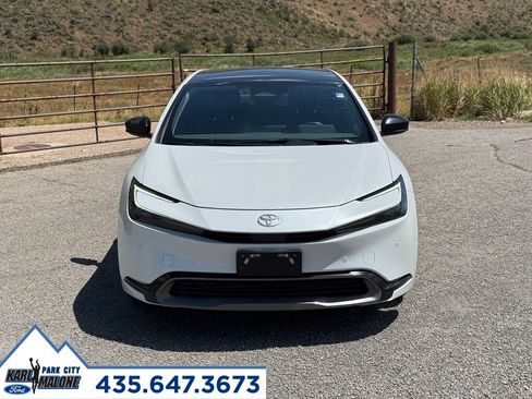 Used 2024 Toyota Prius XLE AWD/4WD image 8