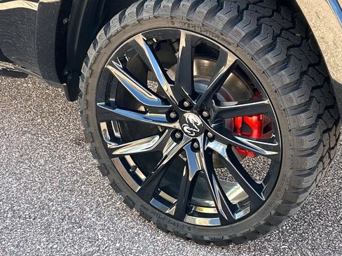 Used 2025 RAM 1500 Limited AWD/4WD image 14