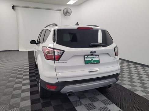 Used 2018 Ford Escape SE w/ SE Sync 3 Package FWD image 6
