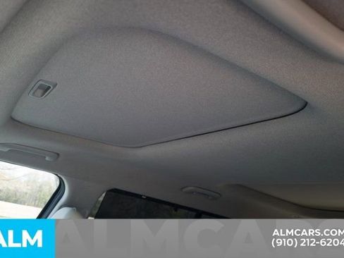 Used 2025 Hyundai Santa Fe Limited AWD/4WD image 16